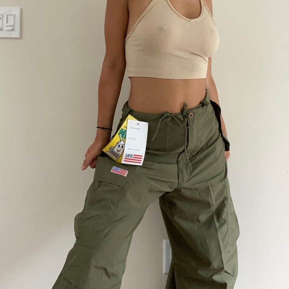 baggy green cargo pants
